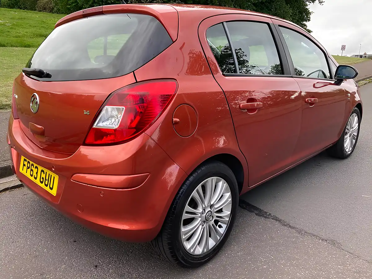 Used 2013 Vauxhall Corsa Se Red - Interior and Exterior details 3