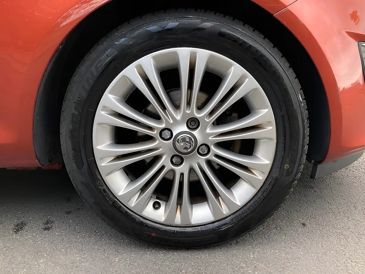 Used 2013 Vauxhall Corsa Se Red - Interior and Exterior details 9