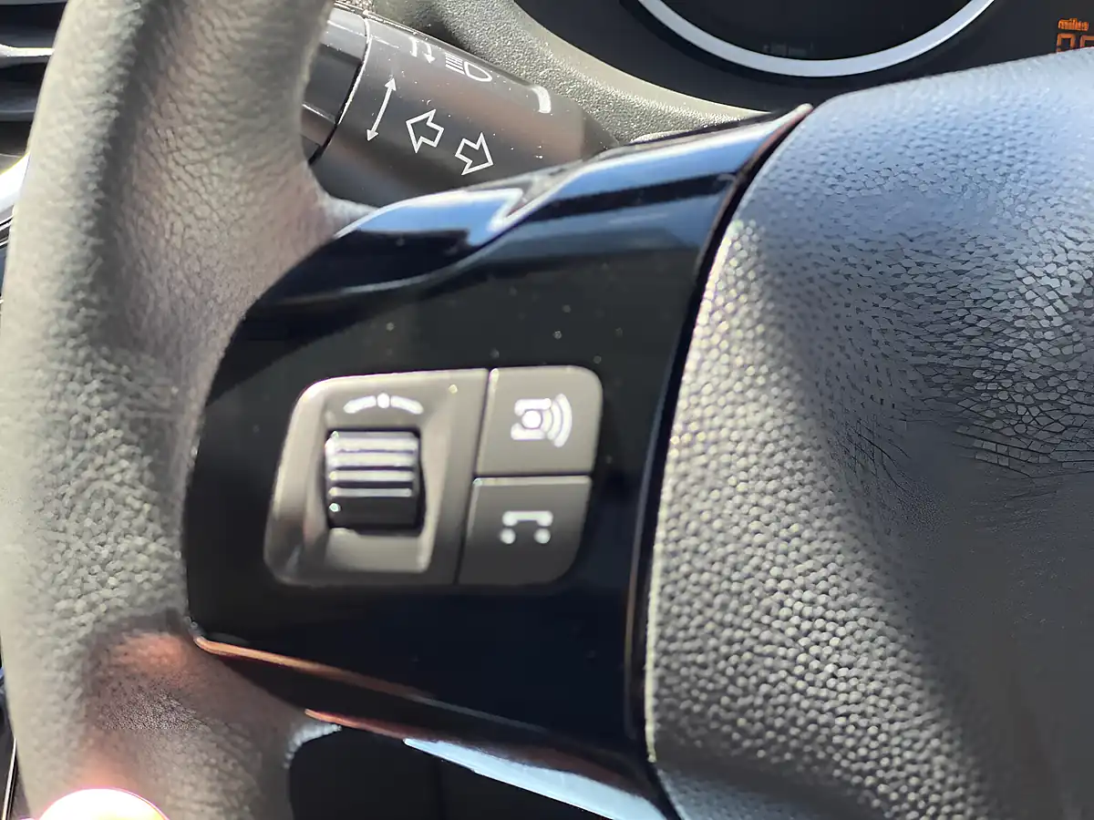 Used 2013 Vauxhall Corsa Se White - Interior and Exterior details 14