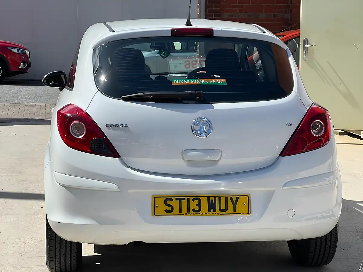 Used 2013 Vauxhall Corsa Se White - Interior and Exterior details 3