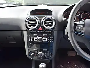 Used 2013 Vauxhall Corsa Se White - Interior and Exterior details 15