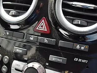 Used 2013 Vauxhall Corsa Se White - Interior and Exterior details 16