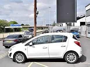 Used 2013 Vauxhall Corsa Se White - Interior and Exterior details 4