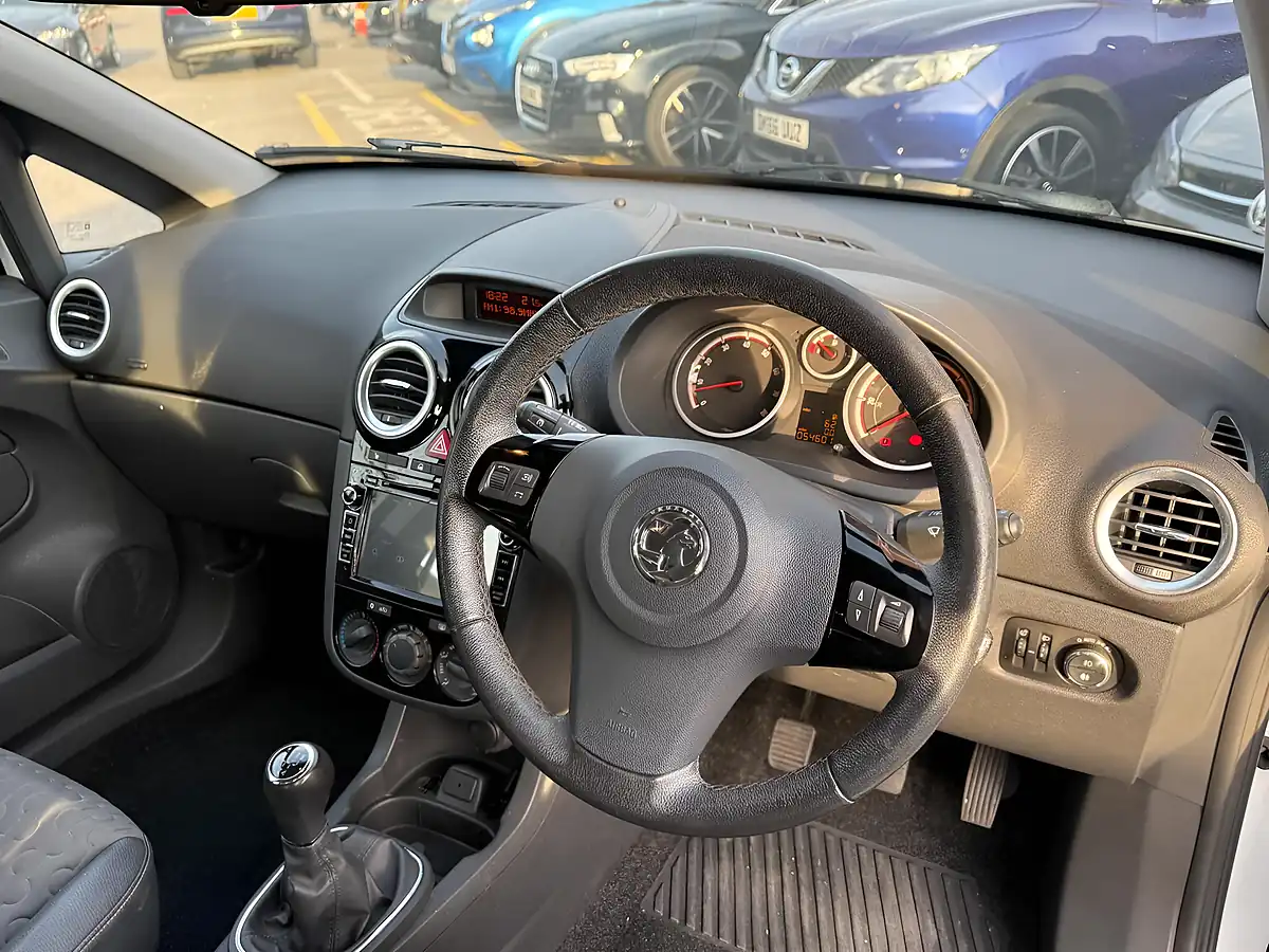 Used 2013 Vauxhall Corsa Se White - Interior and Exterior details 10