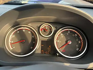 Used 2013 Vauxhall Corsa Se White - Interior and Exterior details 15