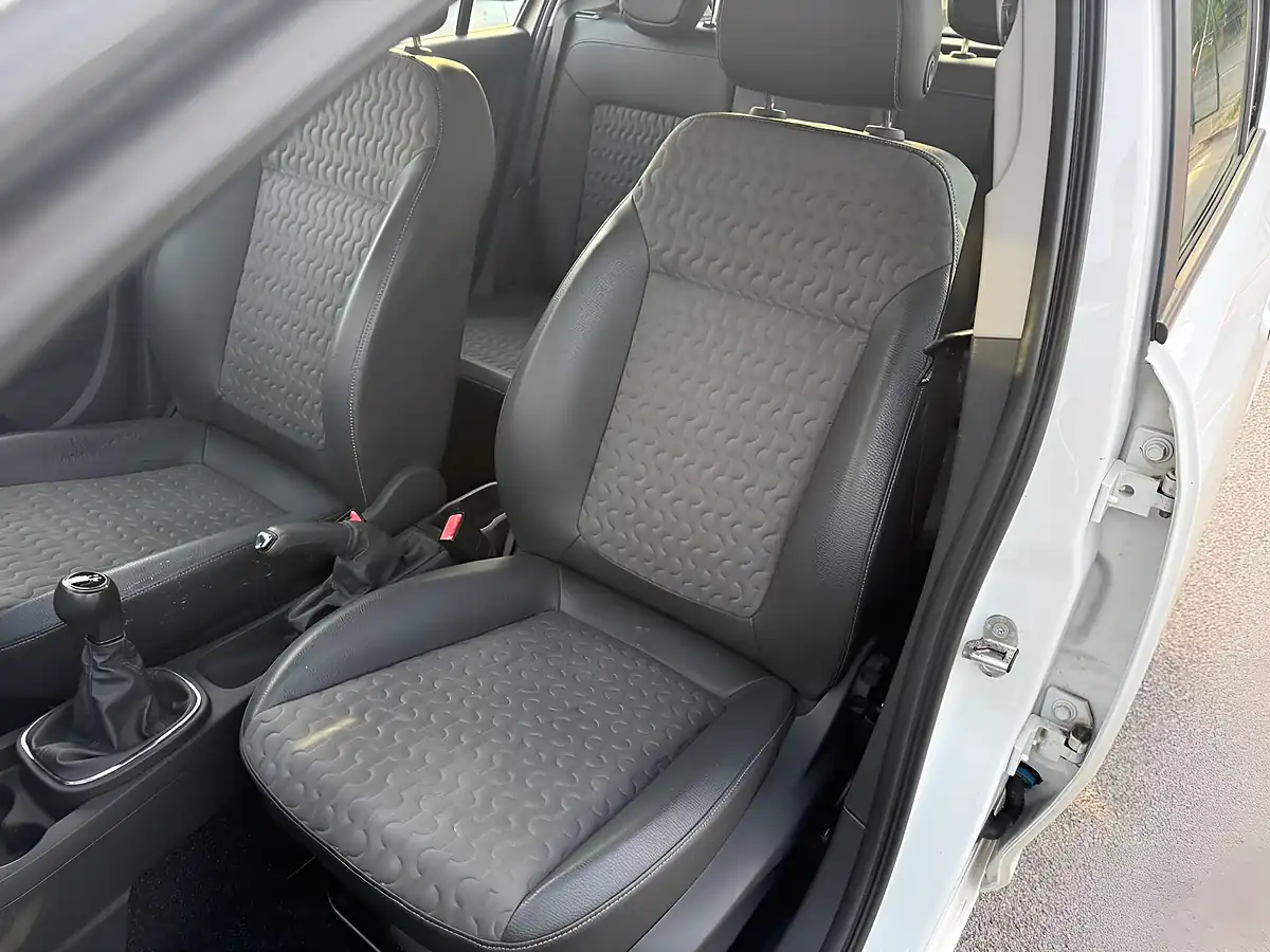 Used 2013 Vauxhall Corsa Se White - Interior and Exterior details 20