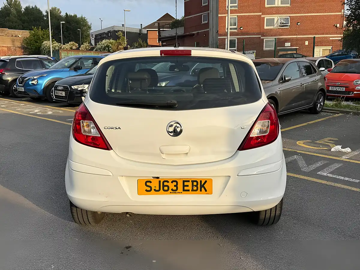 Used 2013 Vauxhall Corsa Se White - Interior and Exterior details 7