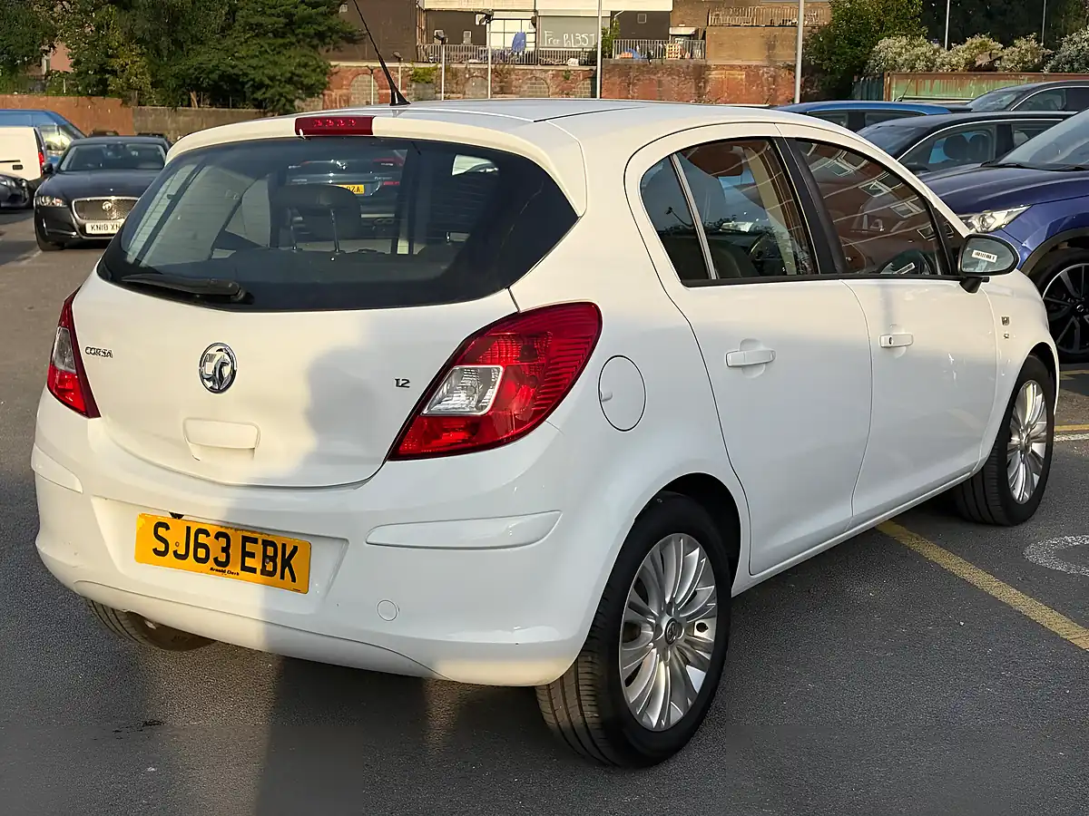 Used 2013 Vauxhall Corsa Se White - Interior and Exterior details 8