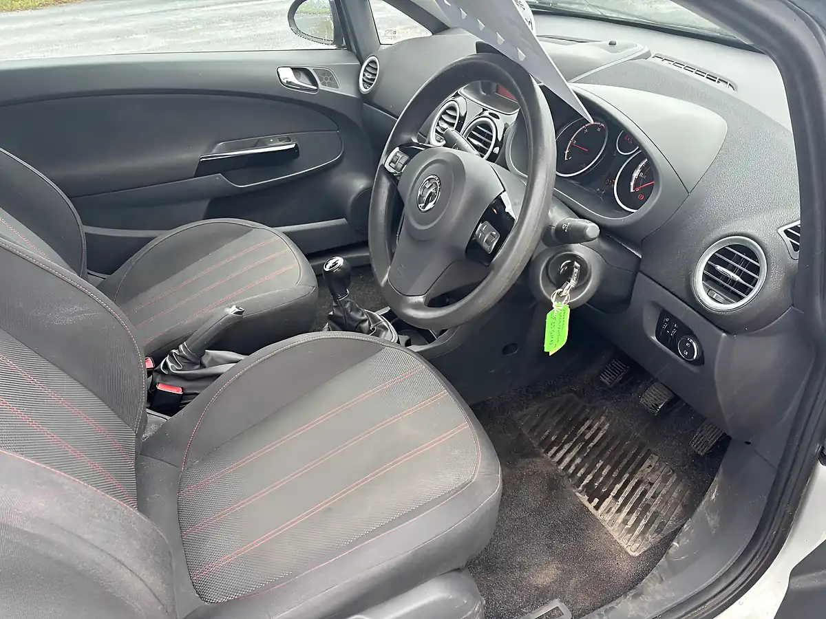 Used 2013 Vauxhall Corsa Sportive Silver - Interior and Exterior details 11