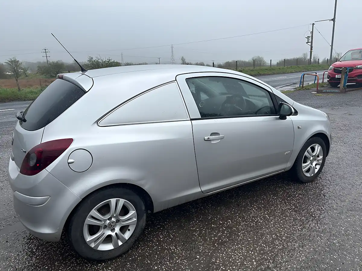 Used 2013 Vauxhall Corsa Sportive Silver - Interior and Exterior details 3