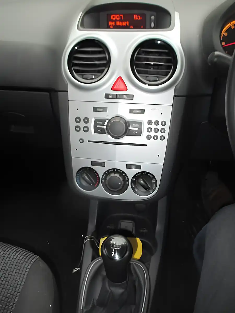Used 2013 Vauxhall Corsa Sting Green - Interior and Exterior details 11