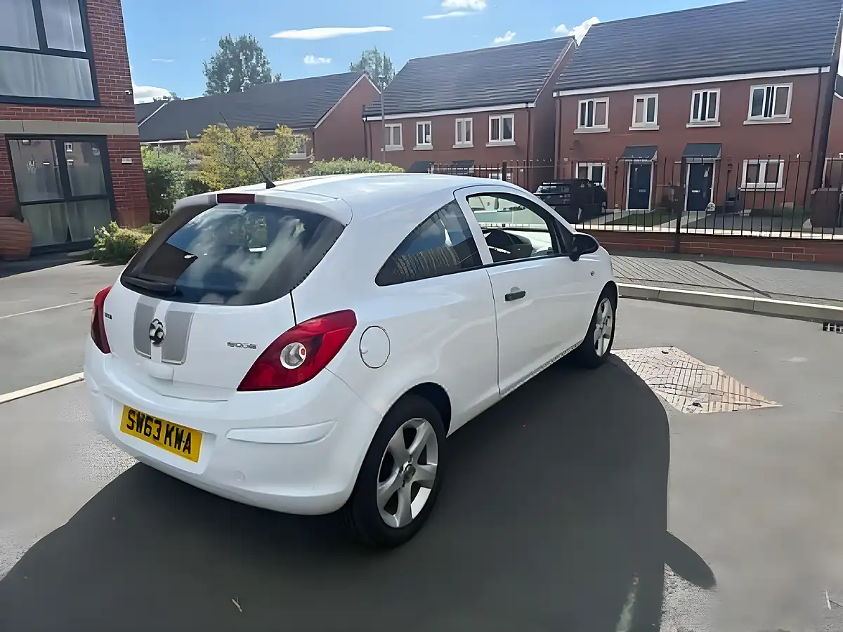 Used 2013 Vauxhall Corsa Sting - Interior and Exterior details 10
