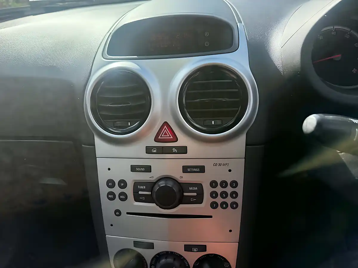 Used 2013 Vauxhall Corsa Sting - Interior and Exterior details 19