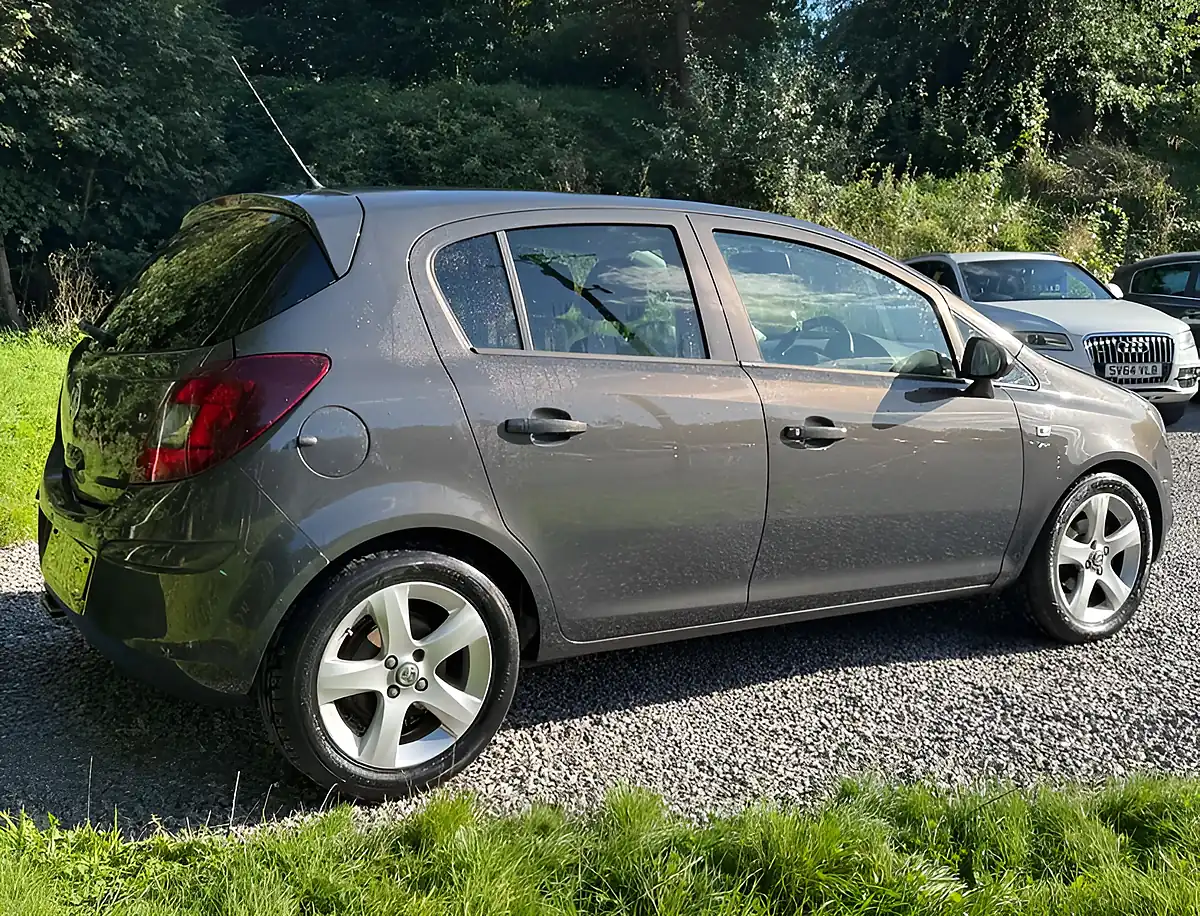 Used 2013 Vauxhall Corsa Sxi Ac Grey - Interior and Exterior details 3