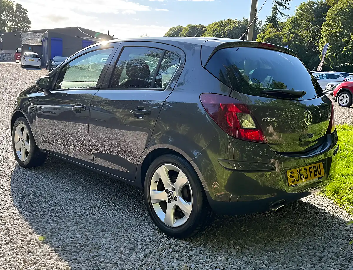 Used 2013 Vauxhall Corsa Sxi Ac Grey - Interior and Exterior details 5
