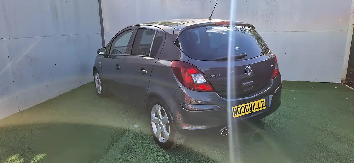 Used 2013 Vauxhall Corsa Sxi Ac Grey - Interior and Exterior details 10