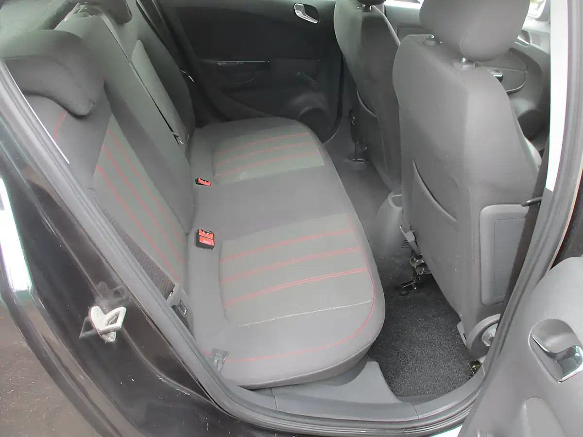 Used 2013 Vauxhall Corsa Sxi Black - Interior and Exterior details 17