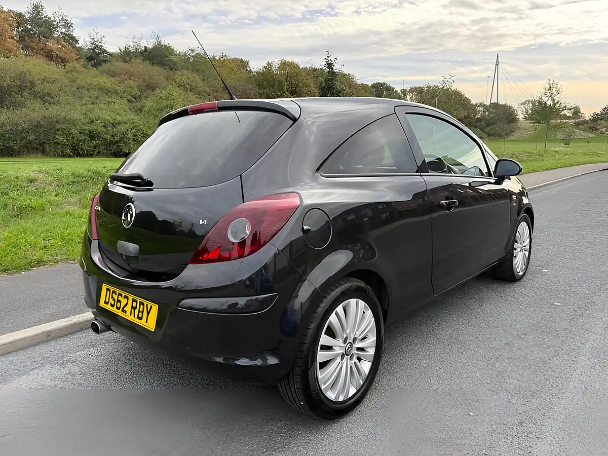 Used 2013 Vauxhall Corsa Sxi Black - Interior and Exterior details 2
