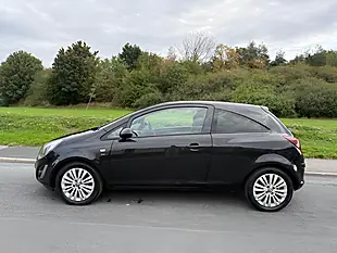 Used 2013 Vauxhall Corsa Sxi Black - Interior and Exterior details 4