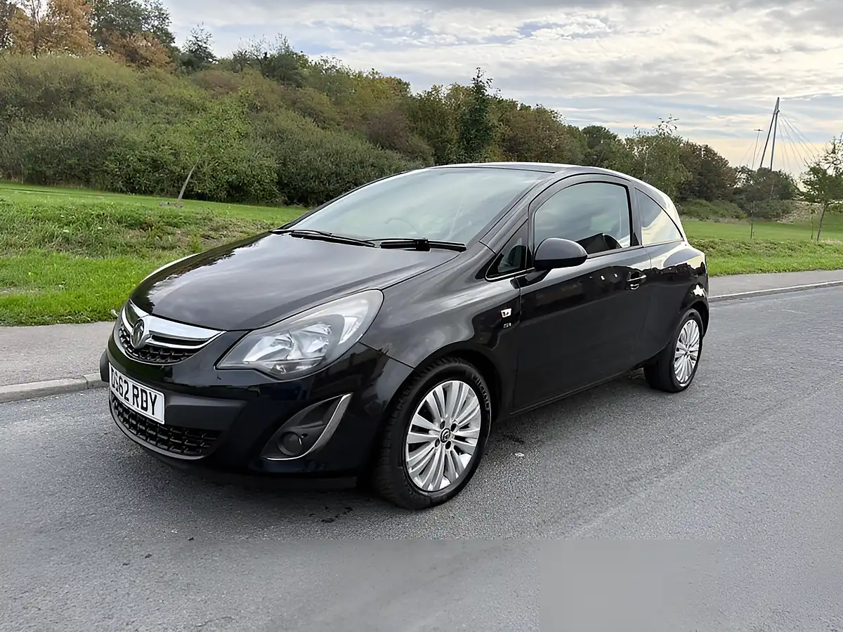 Used 2013 Vauxhall Corsa Sxi Black - Interior and Exterior details 5