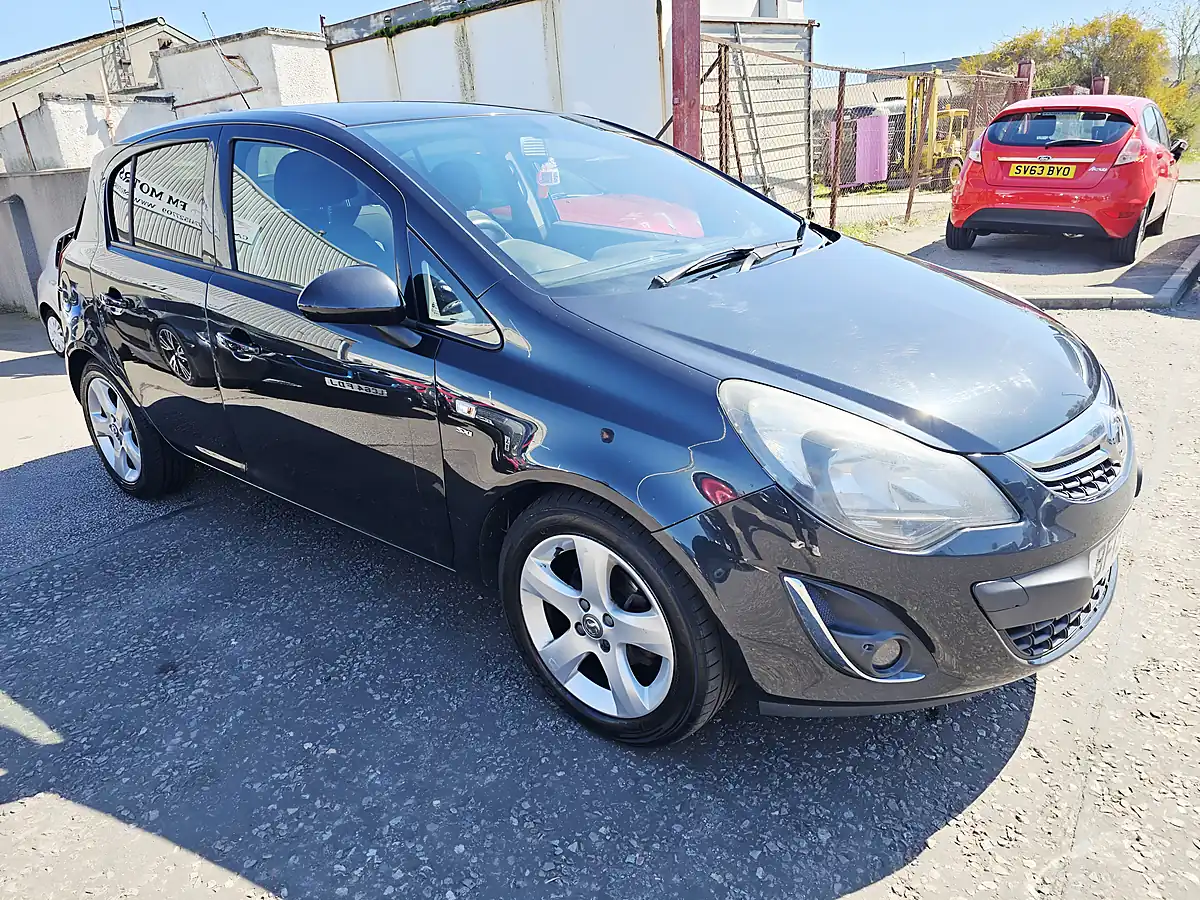Used 2013 Vauxhall Corsa Sxi Black - Interior and Exterior details 2
