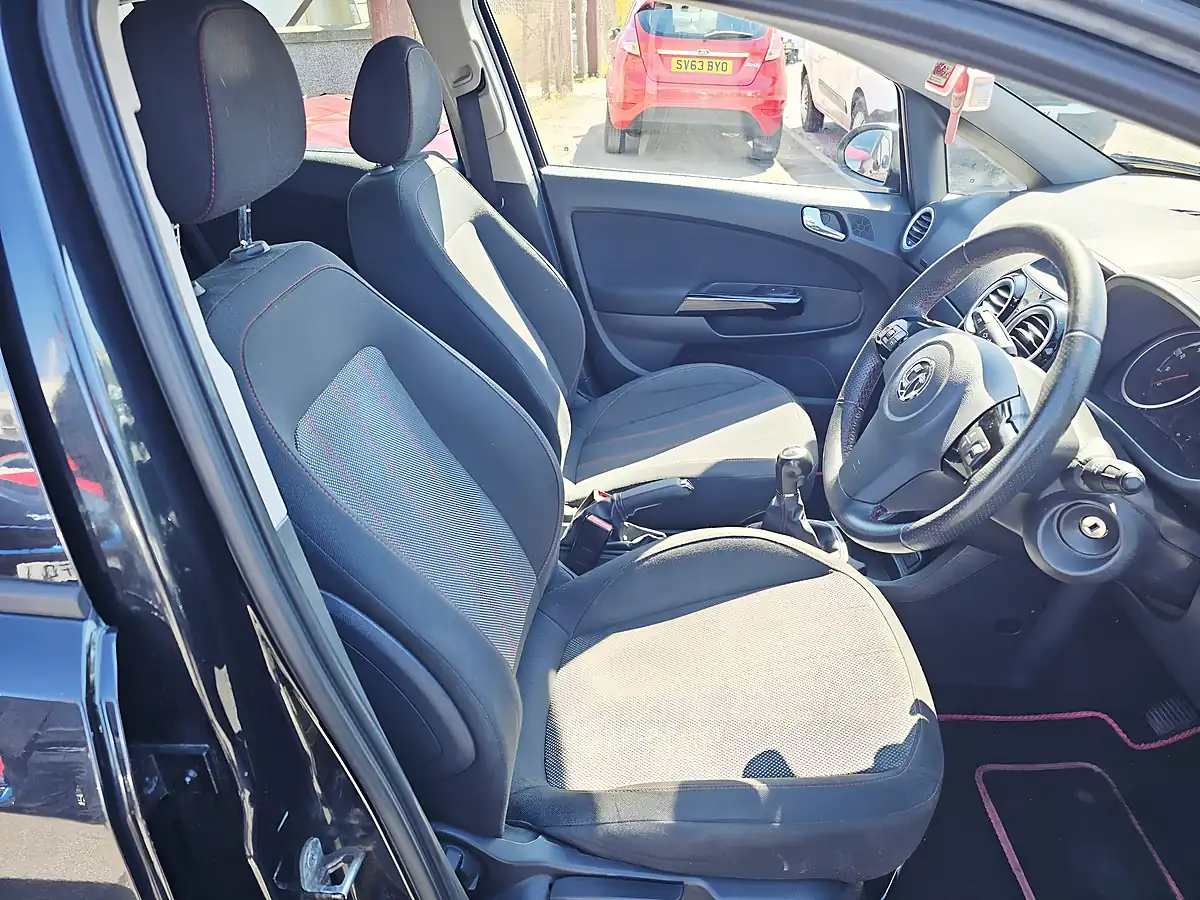 Used 2013 Vauxhall Corsa Sxi Black - Interior and Exterior details 9