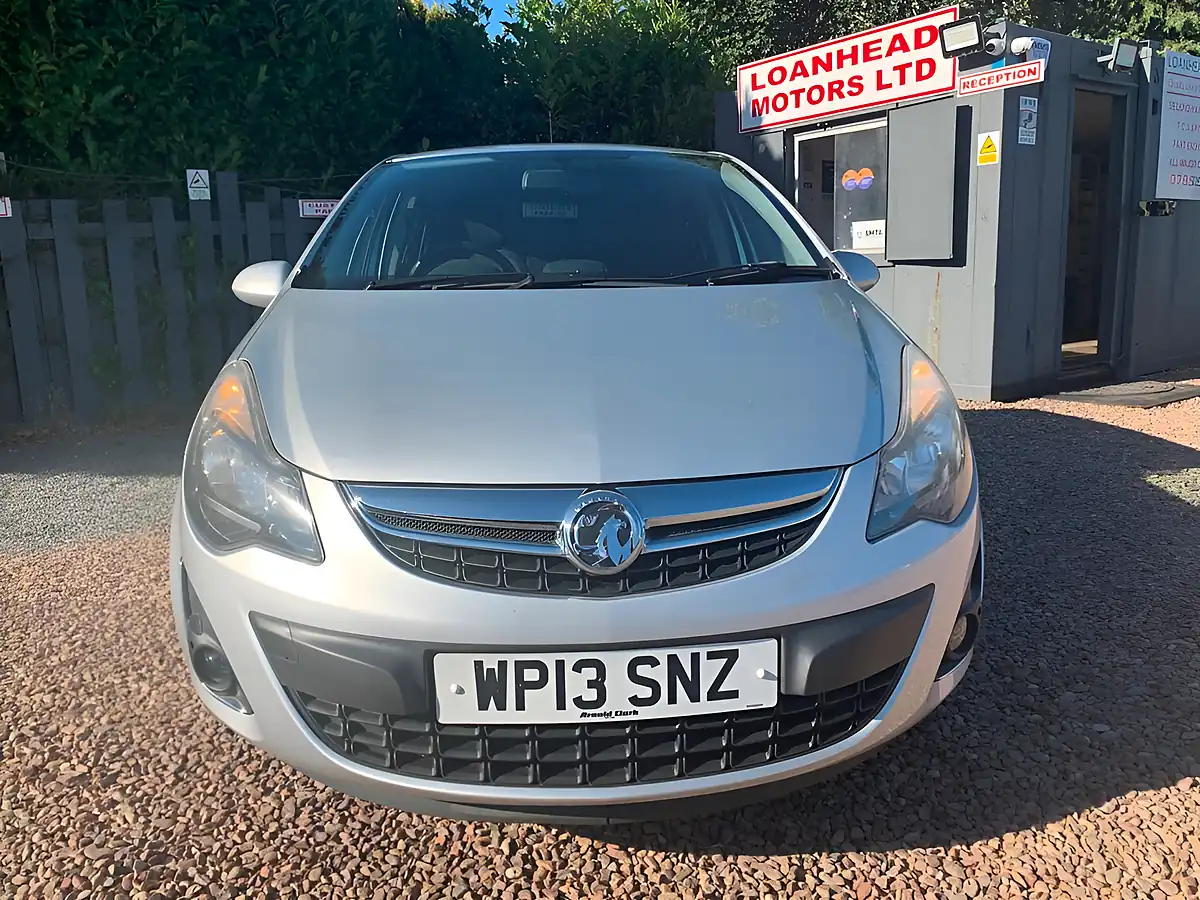 Used 2013 Vauxhall Corsa Sxi Silver - Front View
