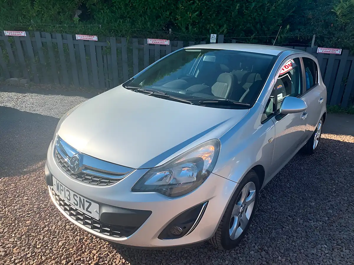 Used 2013 Vauxhall Corsa Sxi Silver - Interior and Exterior details 4
