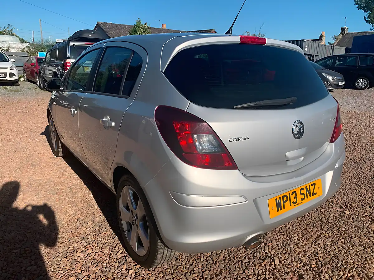 Used 2013 Vauxhall Corsa Sxi Silver - Interior and Exterior details 7
