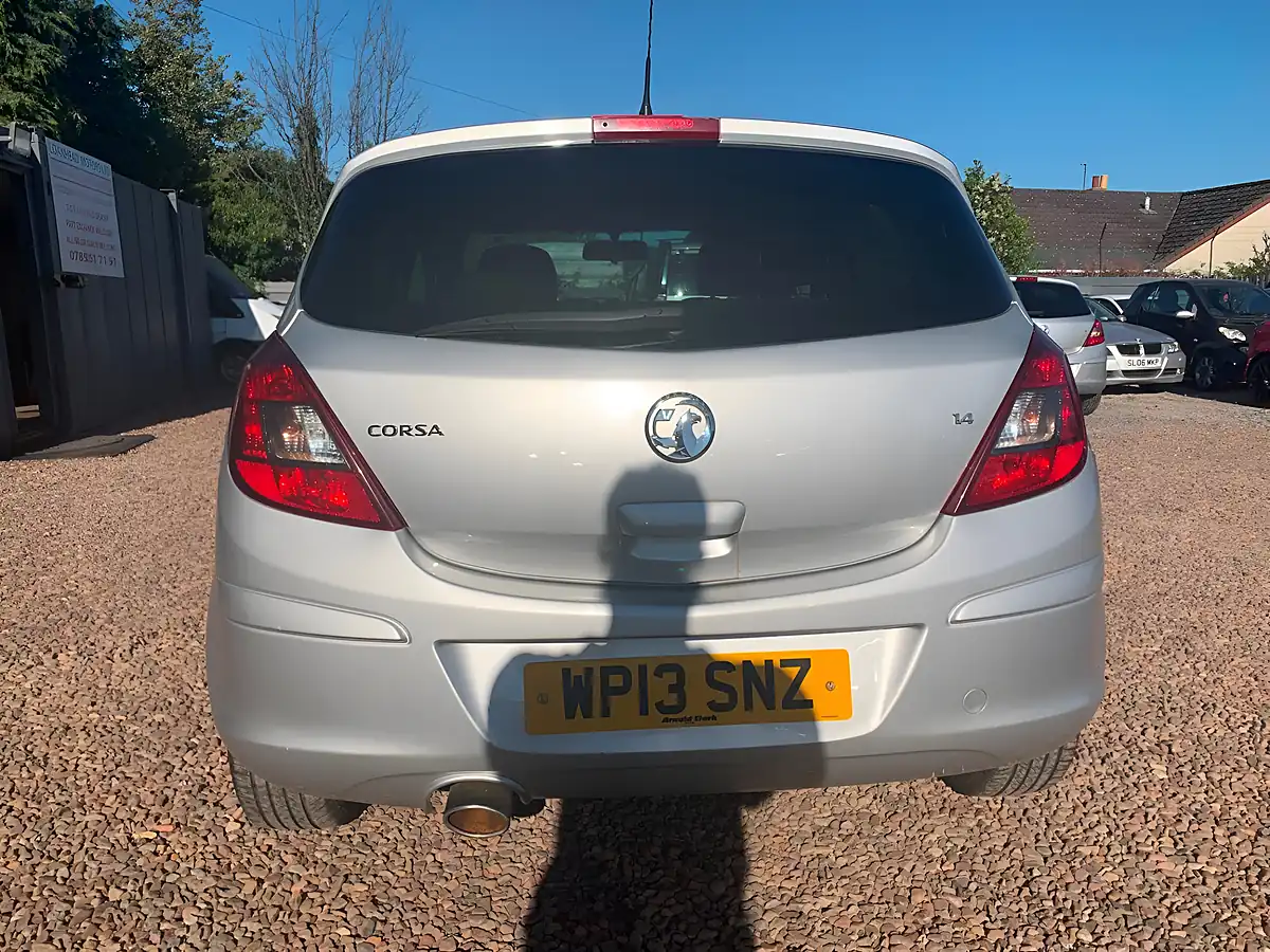 Used 2013 Vauxhall Corsa Sxi Silver - Interior and Exterior details 9