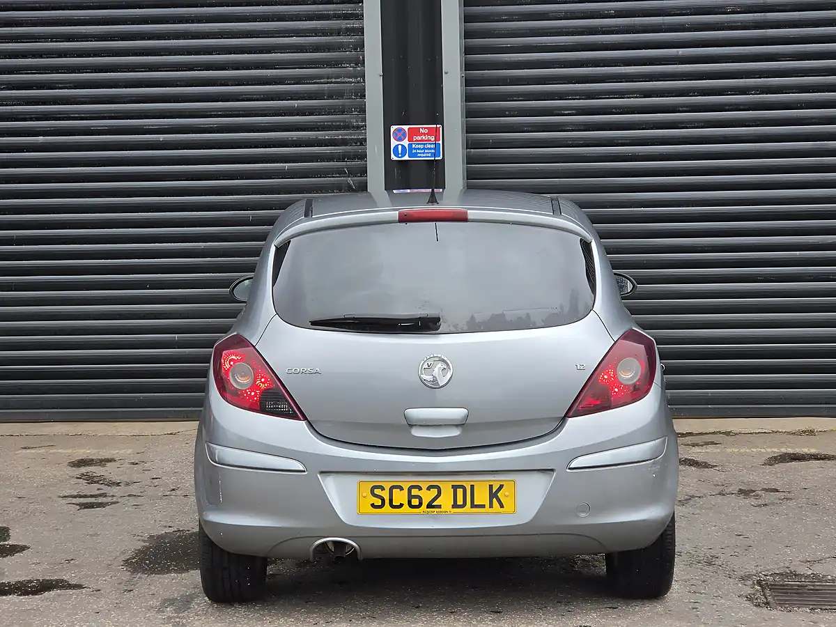 Used 2013 Vauxhall Corsa Sxi Silver - Interior and Exterior details 12