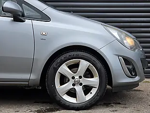 Used 2013 Vauxhall Corsa Sxi Silver - Interior and Exterior details 7
