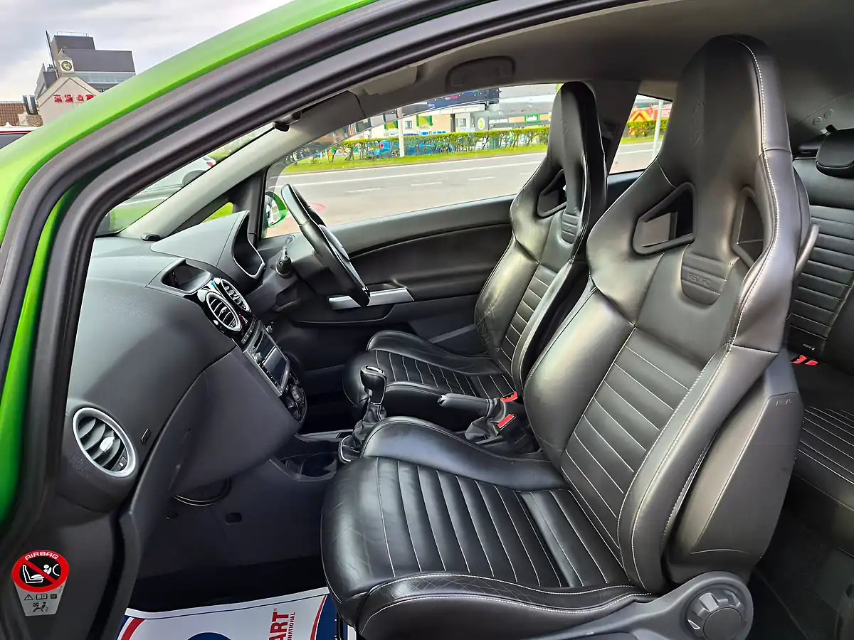 Used 2013 Vauxhall Corsa Vxr Nurburgring Green - Interior and Exterior details 18