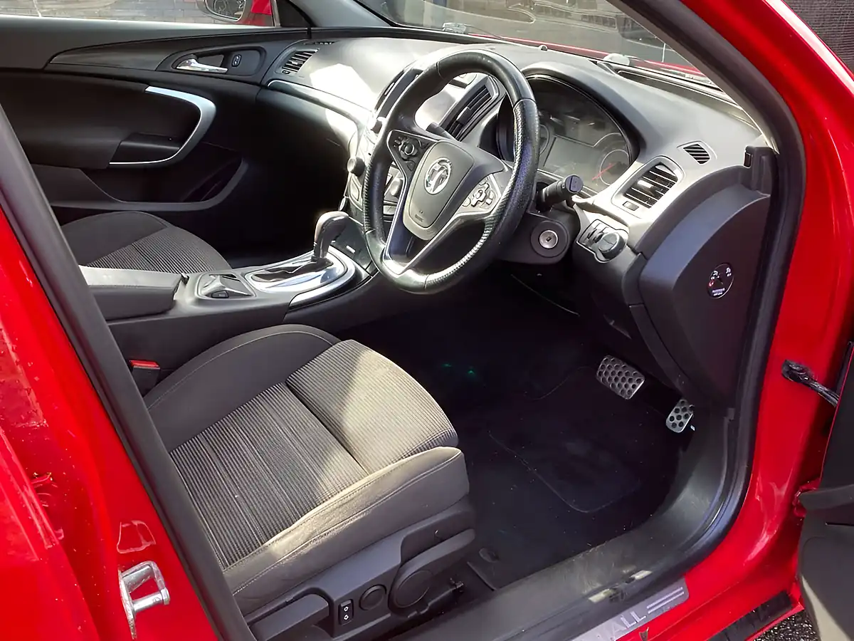 Used 2013 Vauxhall Insignia Sri Nav Red - Interior and Exterior details 6