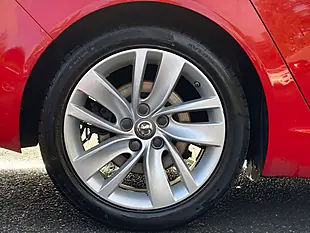 Used 2013 Vauxhall Insignia Sri Nav Red - Interior and Exterior details 7