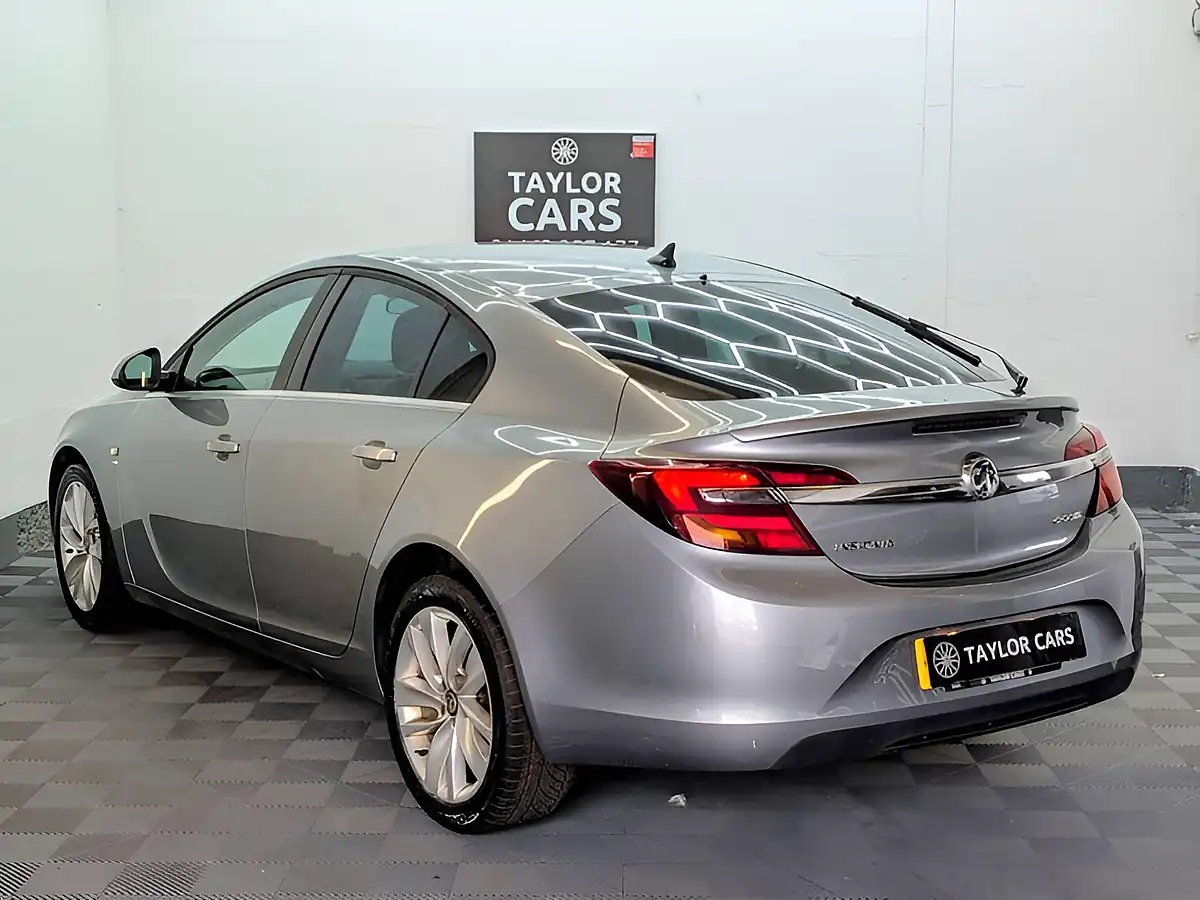 Used 2013 Vauxhall Insignia Sri Nav Silver - Interior and Exterior details 8