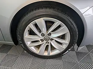 Used 2013 Vauxhall Insignia Sri Nav Silver - Interior and Exterior details 9