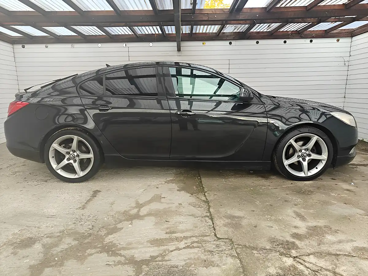 Used 2013 Vauxhall Insignia Sri Vx Line Black - Interior and Exterior details 2