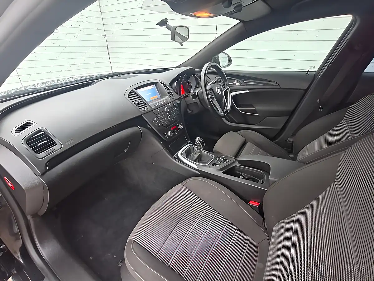 Used 2013 Vauxhall Insignia Sri Vx Line Black - Interior and Exterior details 4