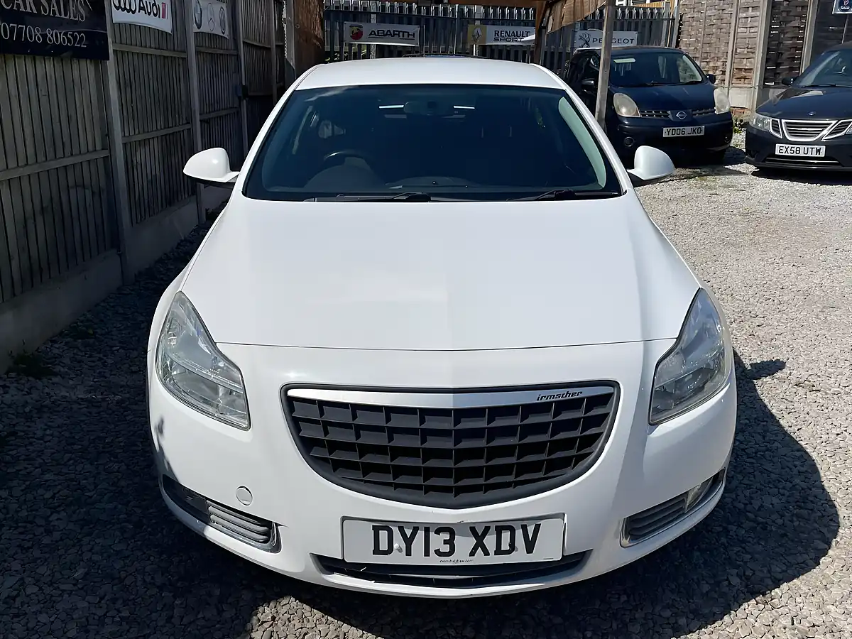 Used 2013 Vauxhall Insignia Sri White - Interior and Exterior details 13