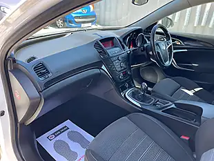 Used 2013 Vauxhall Insignia Sri White - Interior and Exterior details 15
