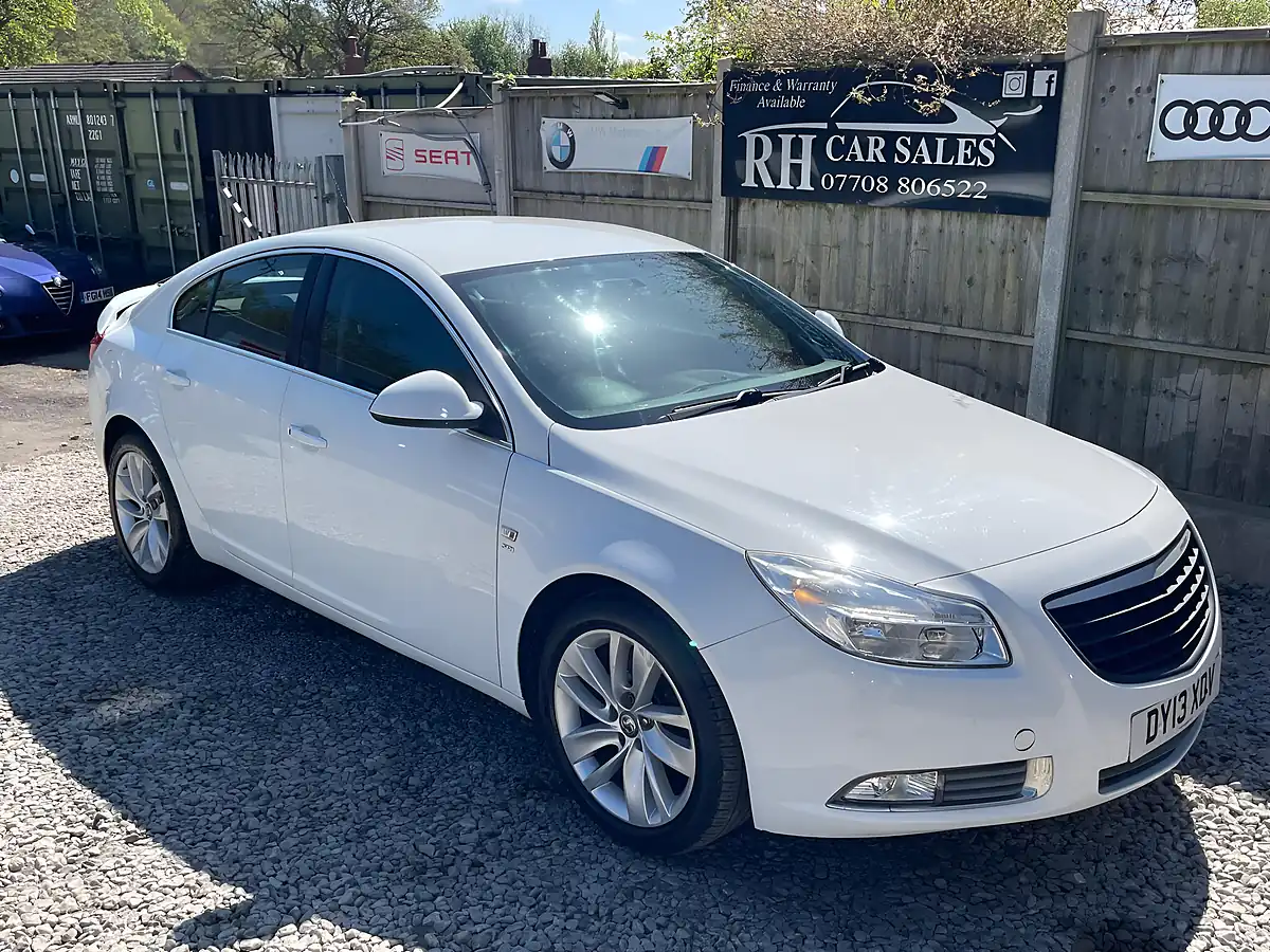 Used 2013 Vauxhall Insignia Sri White - Interior and Exterior details 2