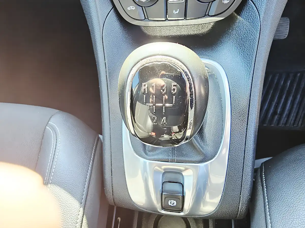 Used 2013 Vauxhall Meriva Active Limited Edition White - Interior and Exterior details 9