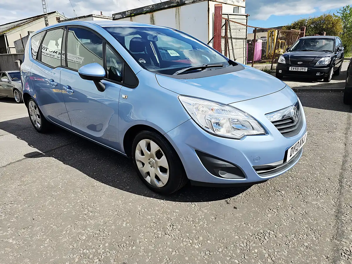 Used 2013 Vauxhall Meriva Exclusiv Blue - Interior and Exterior details 2