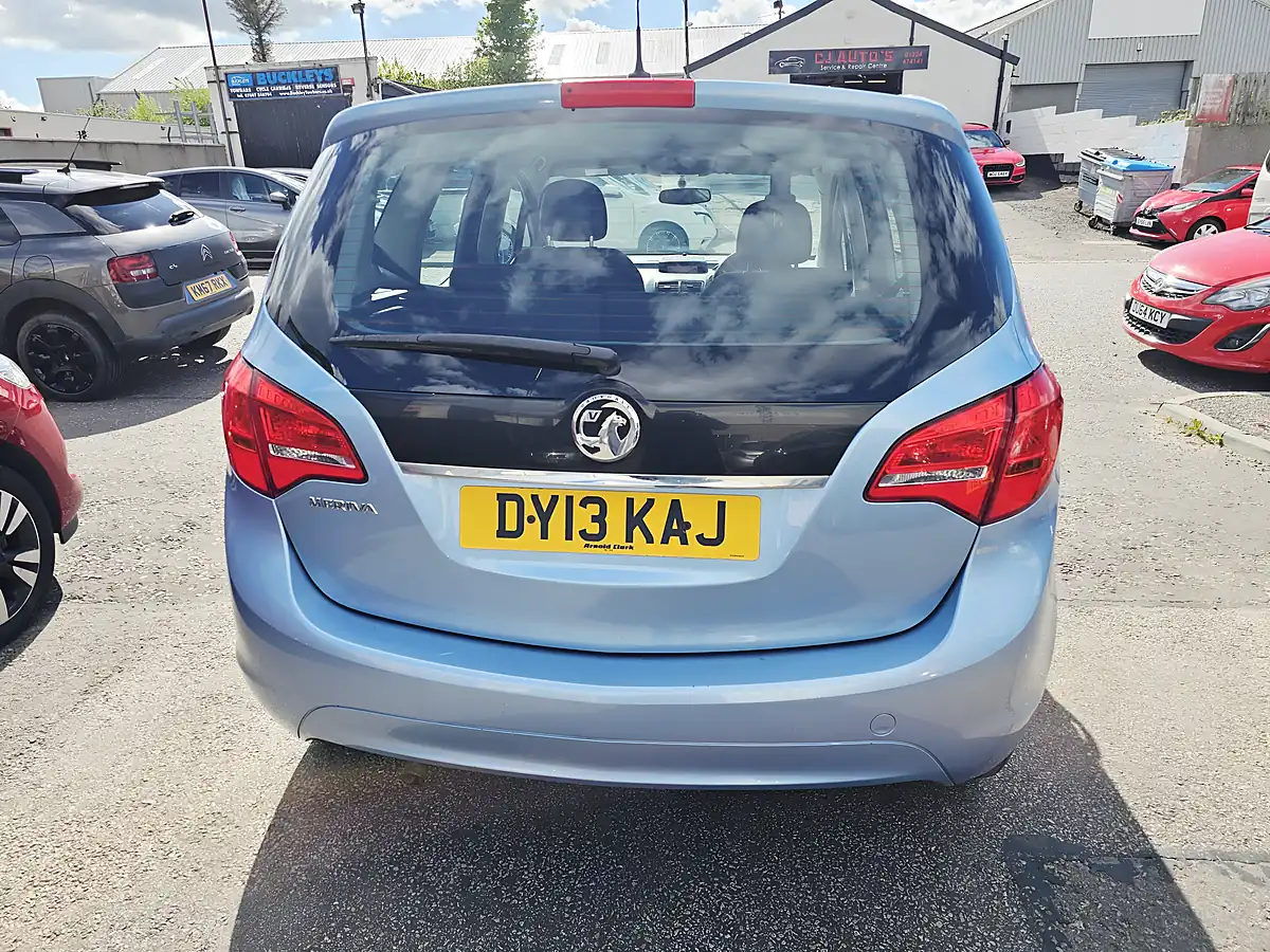 Used 2013 Vauxhall Meriva Exclusiv Blue - Interior and Exterior details 4