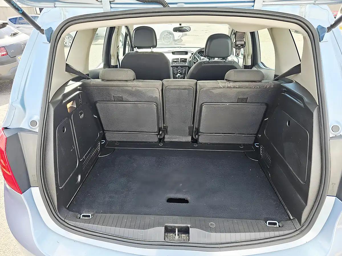 Used 2013 Vauxhall Meriva Exclusiv Blue - Interior and Exterior details 7