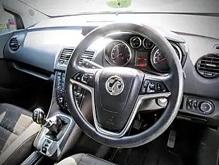Used 2013 Vauxhall Meriva Exclusiv Metallic Silver - Interior and Exterior details 12