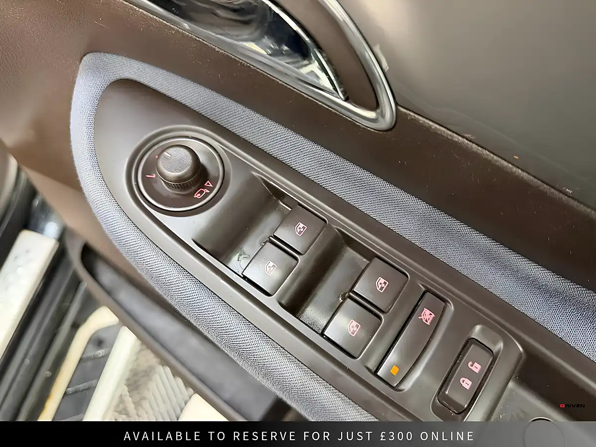 Used 2013 Vauxhall Mokka Exclusiv Black - Interior and Exterior details 15