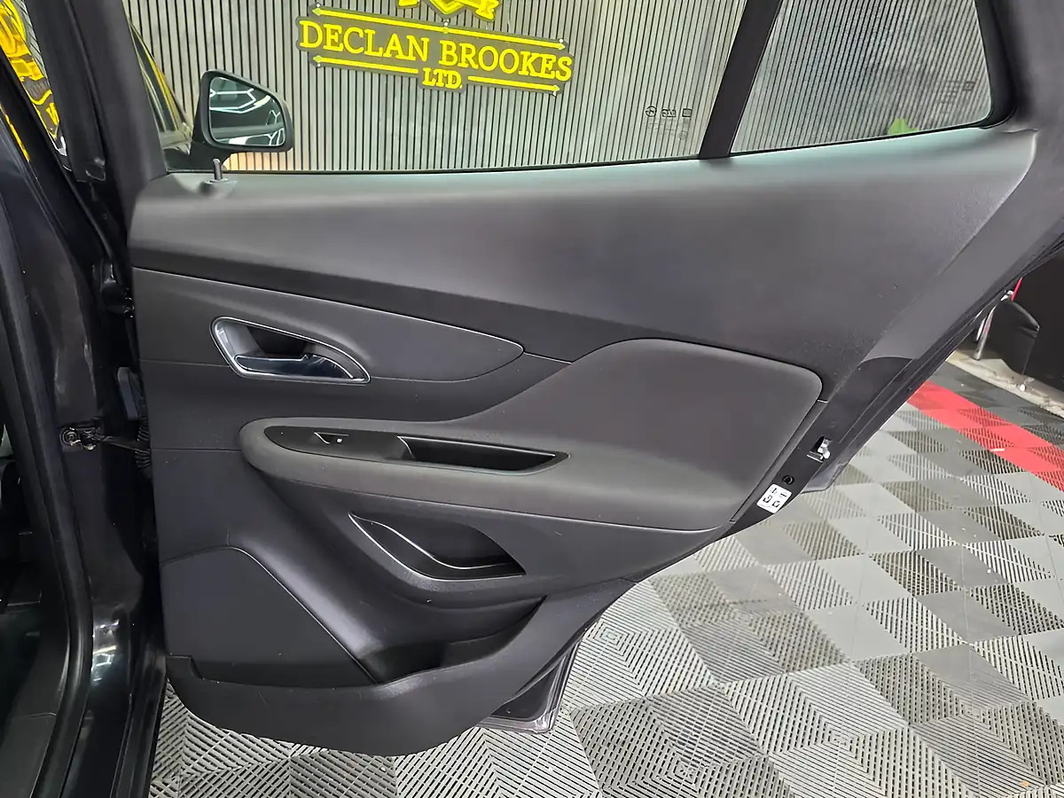 Used 2013 Vauxhall Mokka Exclusiv Black - Interior and Exterior details 12