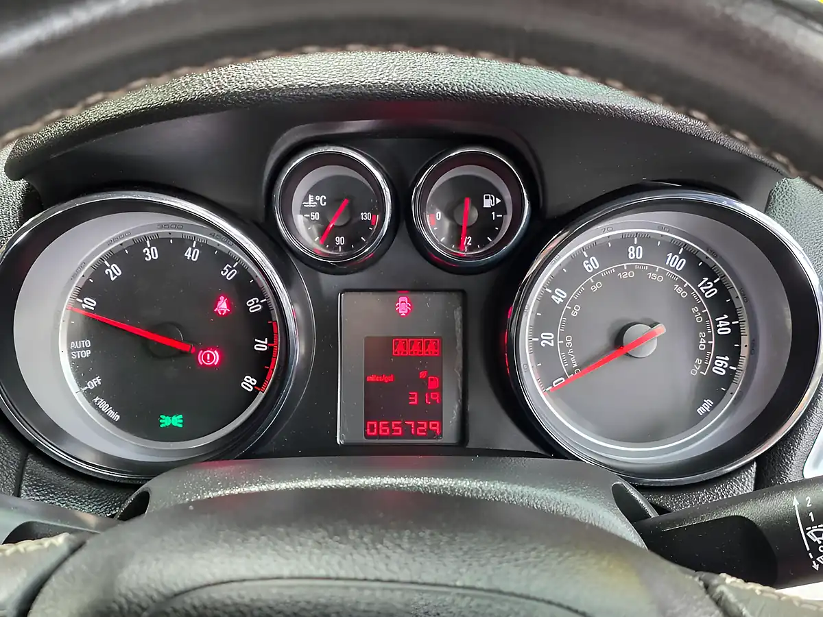 Used 2013 Vauxhall Mokka Exclusiv Black - Interior and Exterior details 15